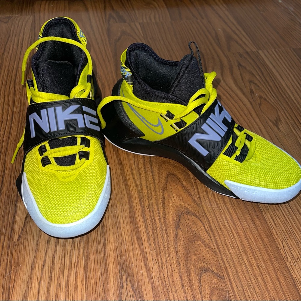 NIKE FUTURE COURT 3 KIDS TENNIS